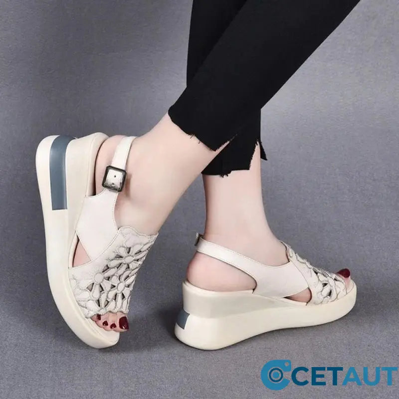 Elegante Keilabsätze mit Blumen-Detail – Bequem den ganzen Tag! 👟🌺 cetaut