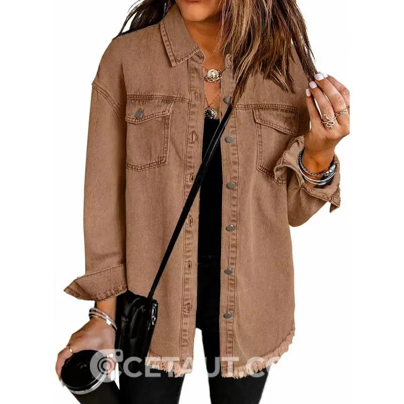 Zerrissene Denim-Jacke für Frauen (Raw Edge) cetaut