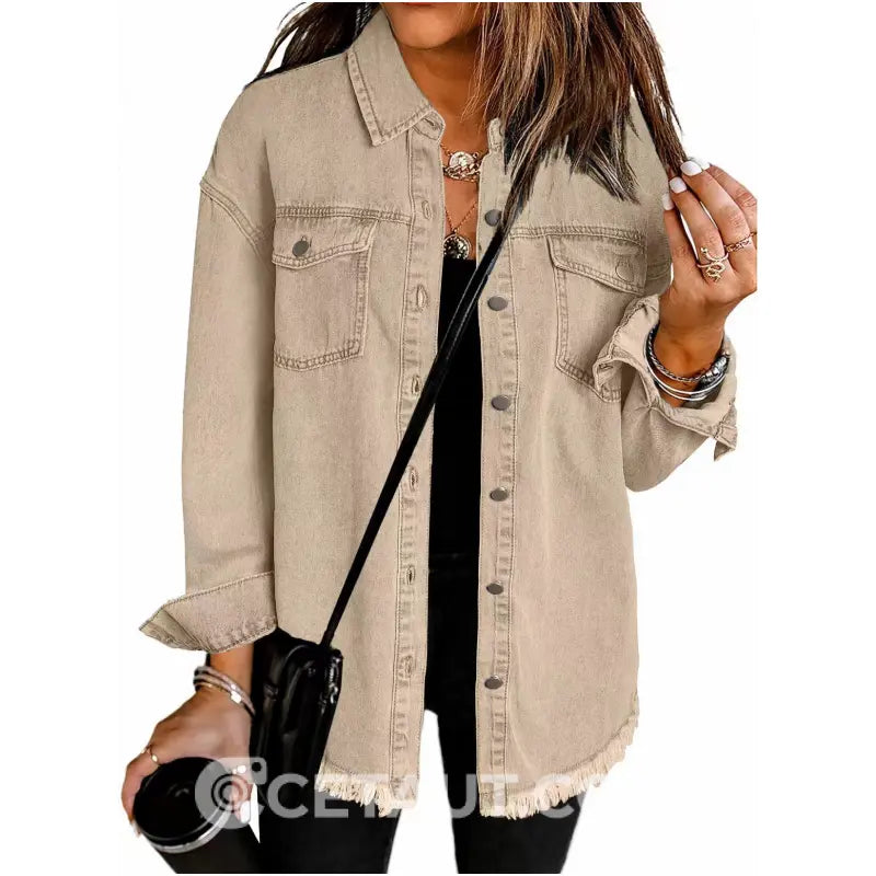 Zerrissene Denim-Jacke für Frauen (Raw Edge) cetaut