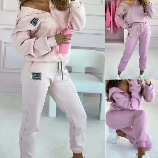 Zweiteiler mit stylischem Hoodie und verkürzter Hose cetaut