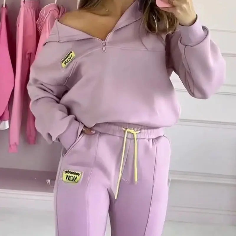 Zweiteiler mit stylischem Hoodie und verkürzter Hose cetaut
